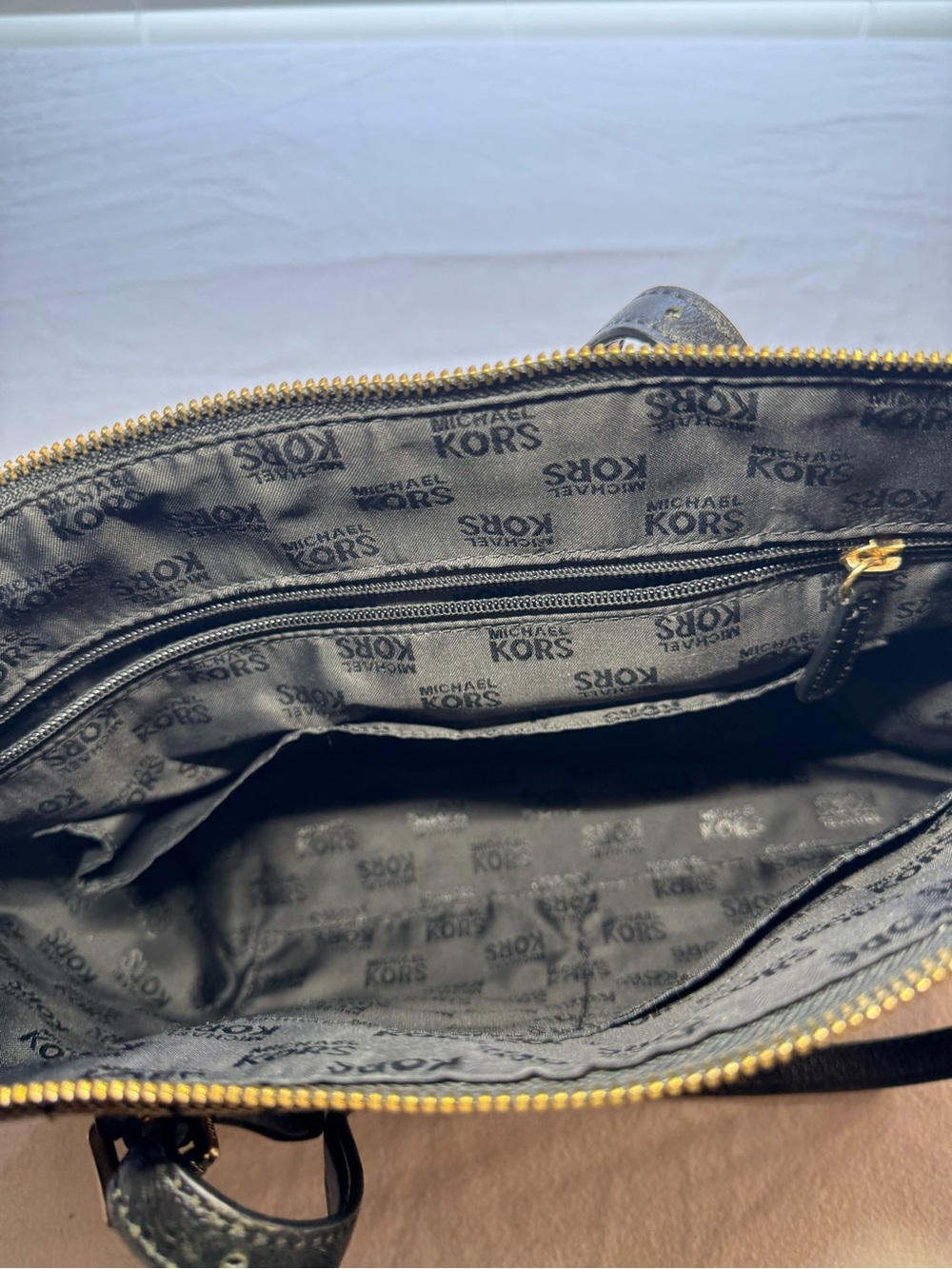 Michael Kors Jet Set East/West Tote Bag in Signature Tan and Black Fabric - Picture 9 of 12